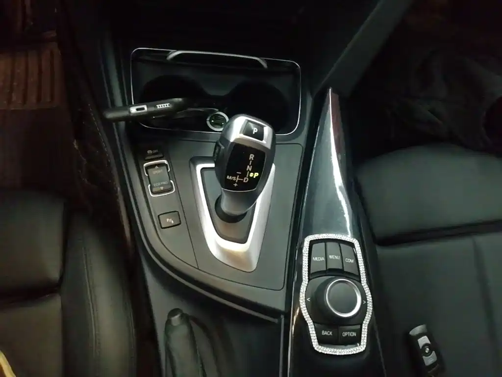 BMW 3 Series — миниатюра 14