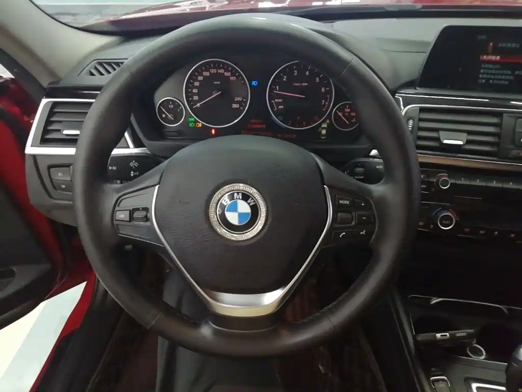 BMW 3 Series — миниатюра 11