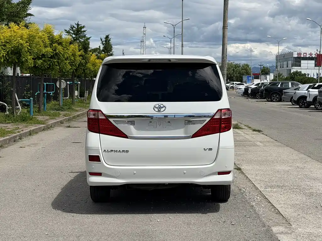 Toyota Alphard 2012 3.5L Luxury