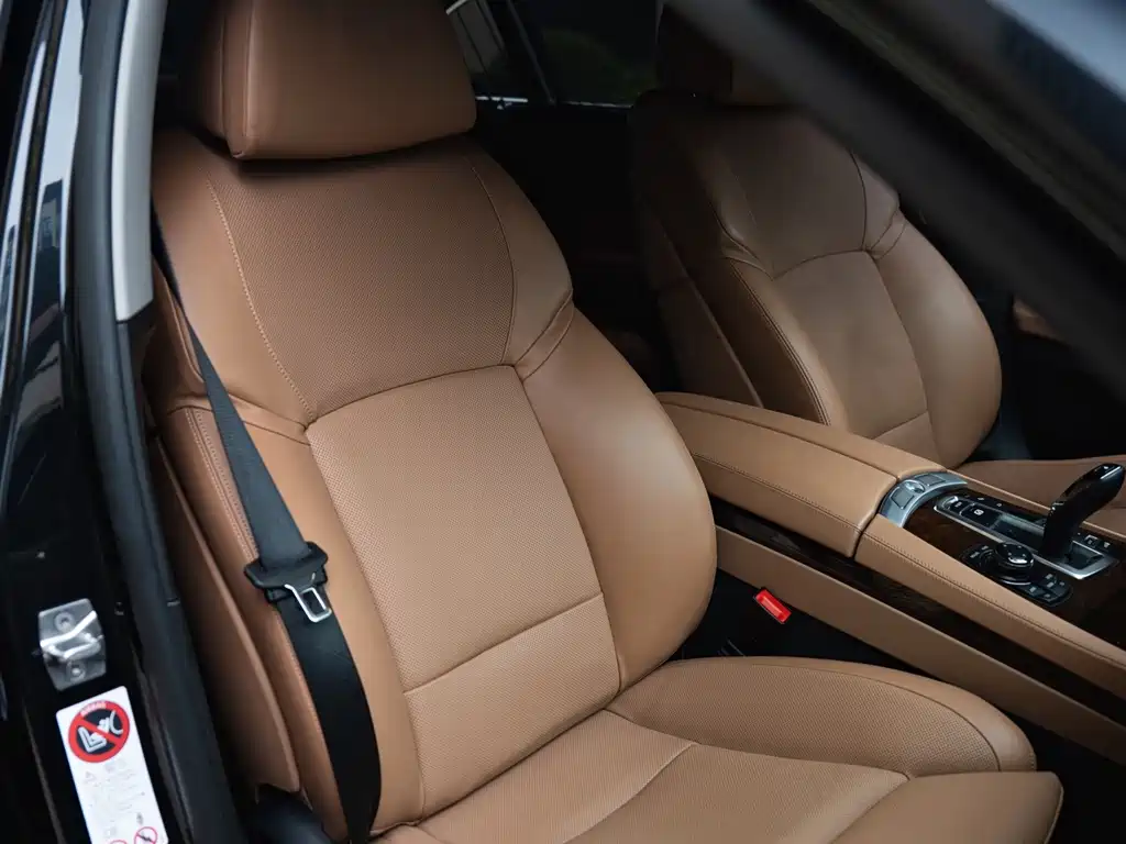 BMW 7 Series — миниатюра 7