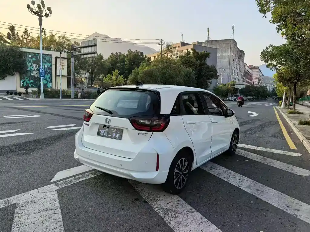Honda Fit - фото 8