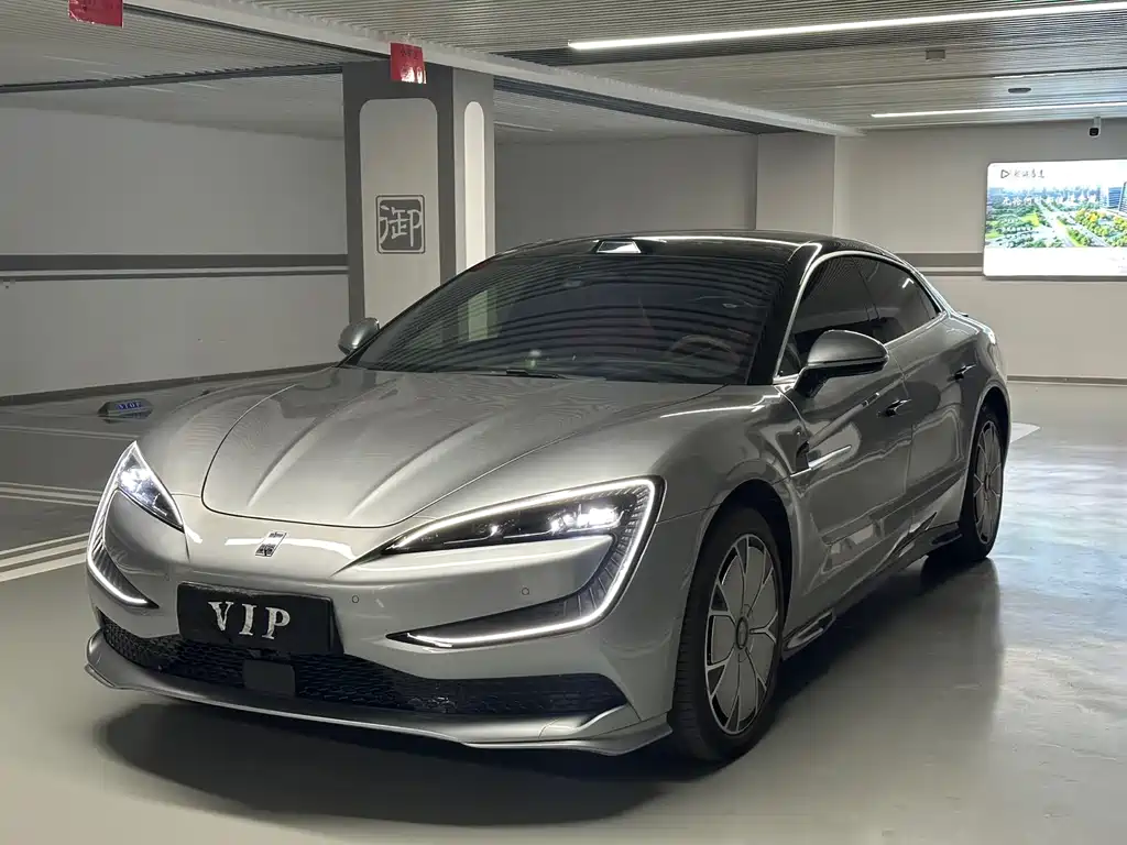 Yangwang 仰望U7 2025