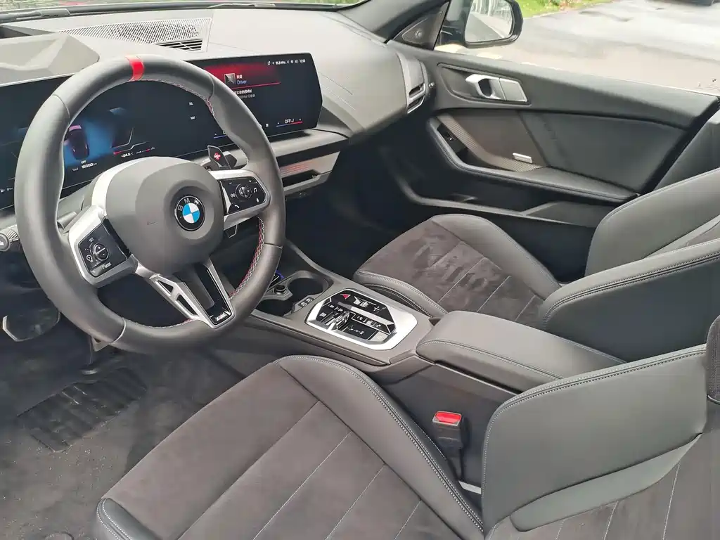 BMW M235L — миниатюра 10