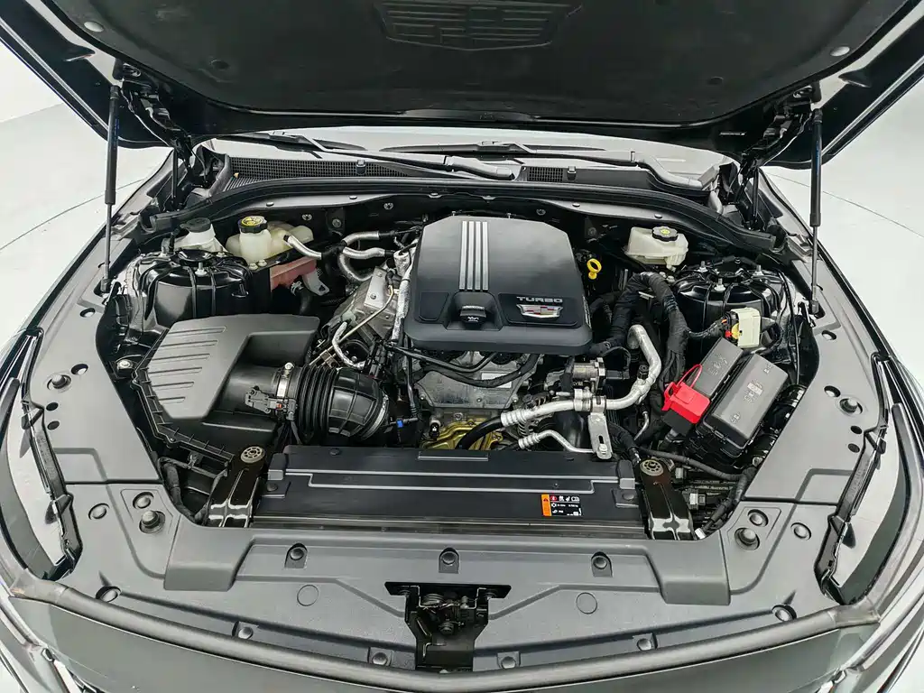 Cadillac CT5 — миниатюра 13