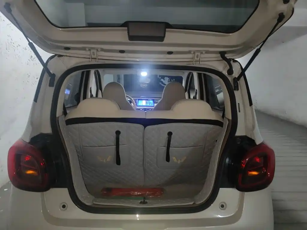 Wuling MINIEV — миниатюра 19