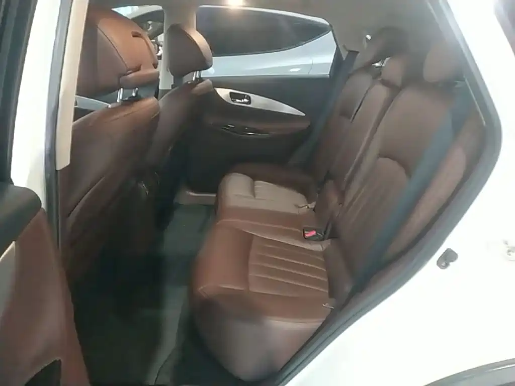 Infiniti QX50 — миниатюра 17