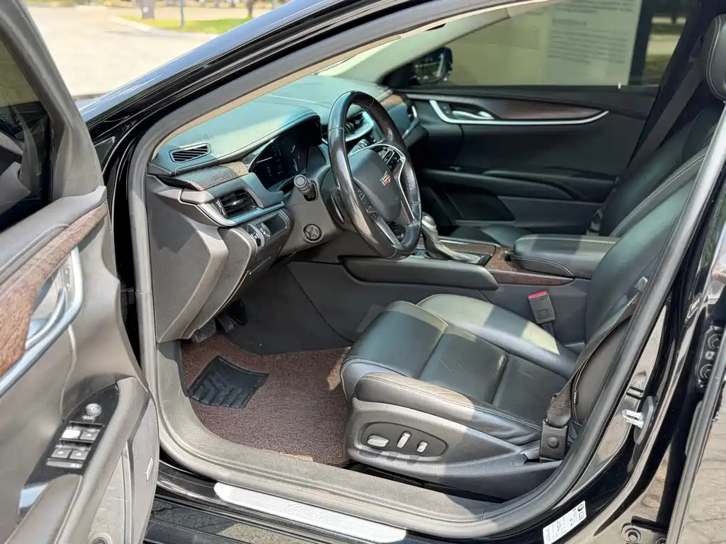 Cadillac XTS — миниатюра 7