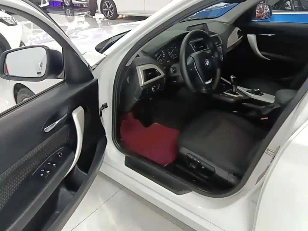 BMW 1 Series (Import) — миниатюра 16