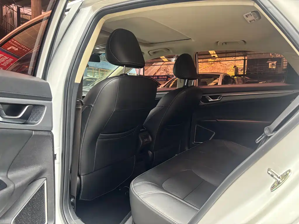 Geely Emgrand GL GL 2017 1.8L DCT Elite