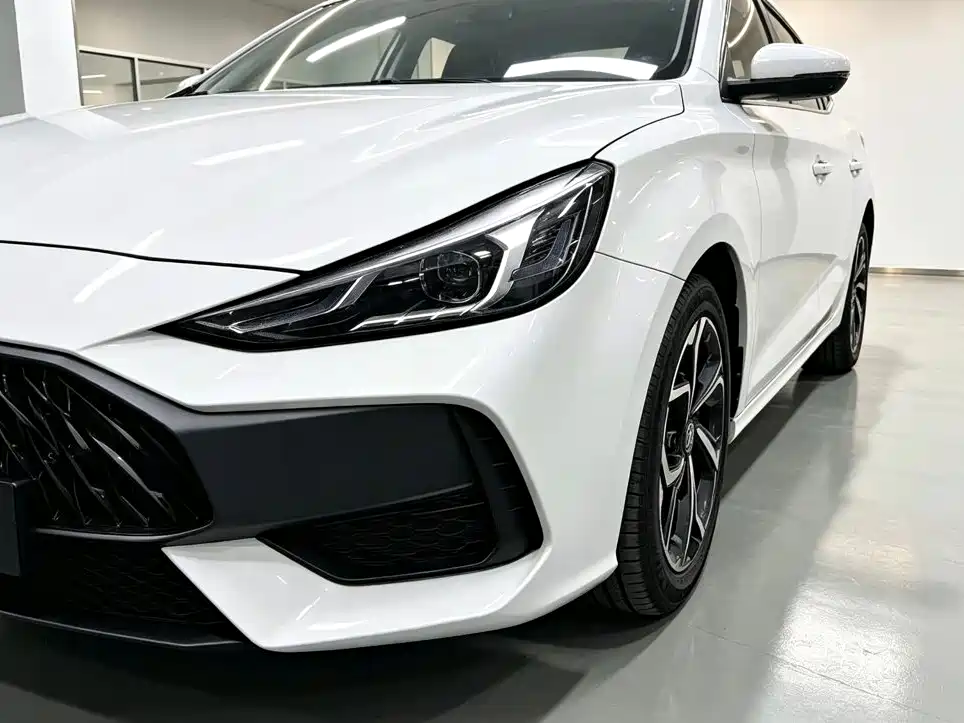 MG MG5 — миниатюра 10
