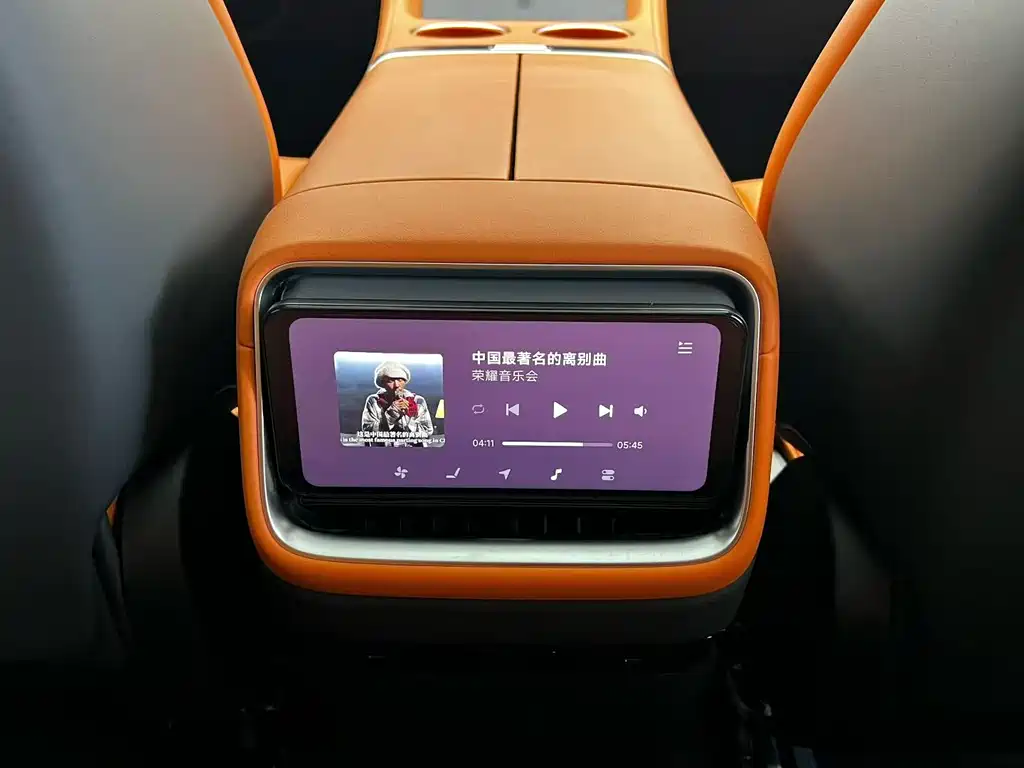 Xiaomi YU7 — миниатюра 14
