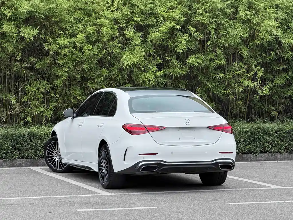 Mercedes-Benz C-Class — миниатюра 7
