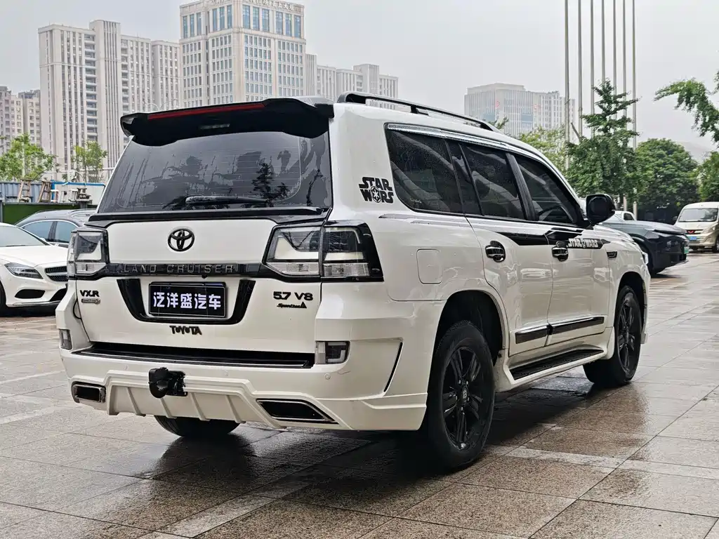 Toyota Land Cruiser 4.0L V6 Middle East Limited Edition, фото 12