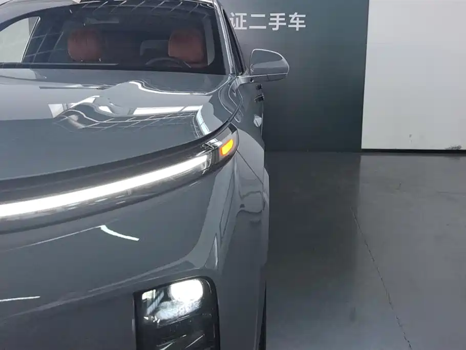 Li Auto L8 2025 Ultra