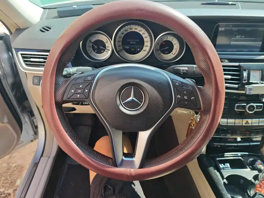 Mercedes-Benz E-Class — миниатюра 15