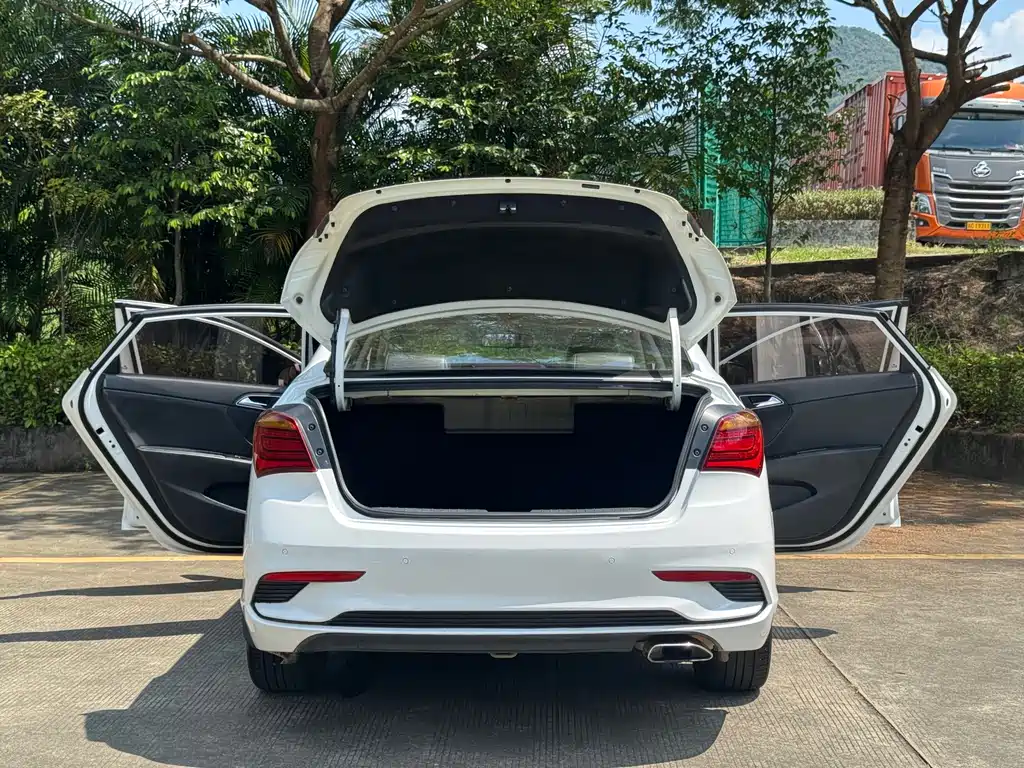 Hyundai Mistra — миниатюра 15