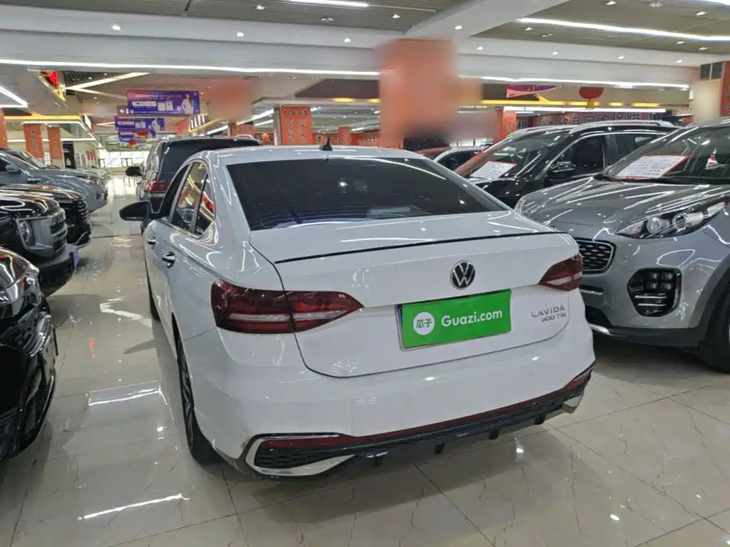 Volkswagen Lavida — миниатюра 5