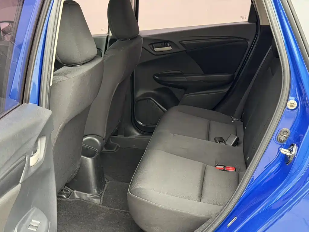 Honda Fit — миниатюра 5