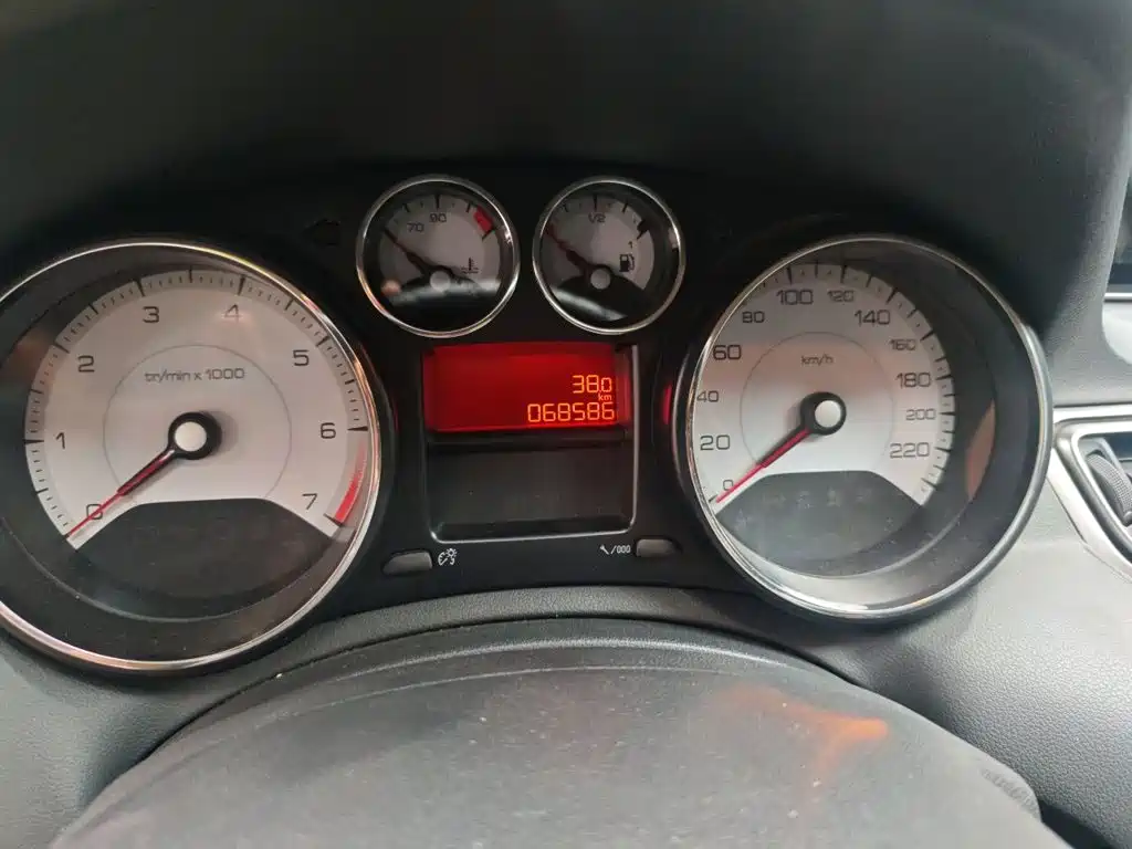 Peugeot 308 — миниатюра 5