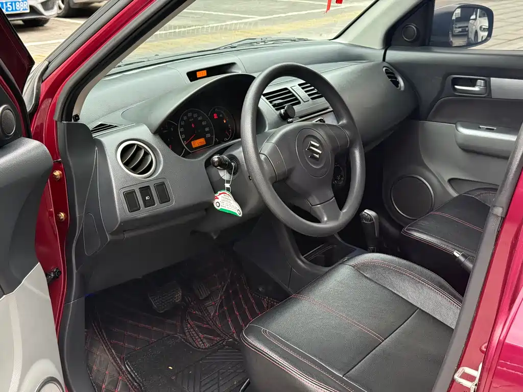 Suzuki Swift — миниатюра 3