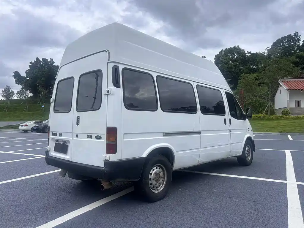 Ford Transit Classic — миниатюра 4