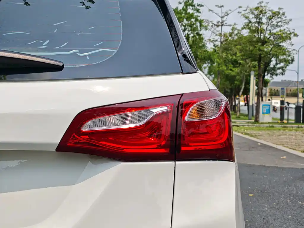 Chevrolet Equinox 550T Auto 4WD Cross Edition, фото 9