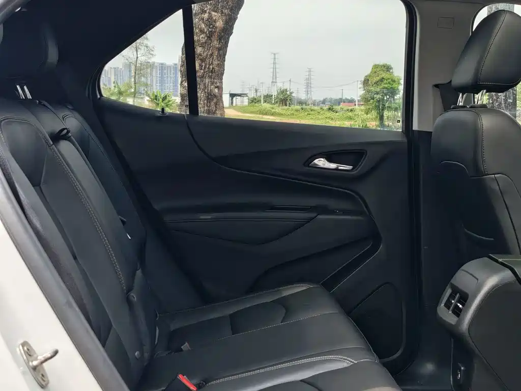 Chevrolet Equinox 550T Auto 4WD Cross Edition, фото 14