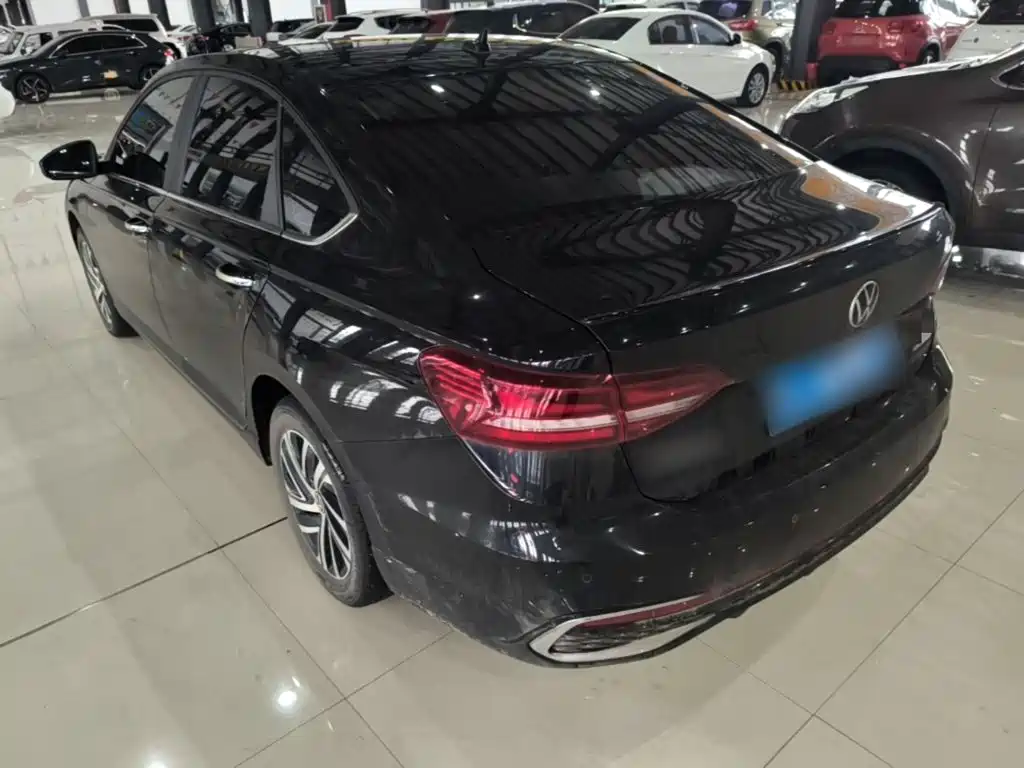 Volkswagen Lavida — миниатюра 5