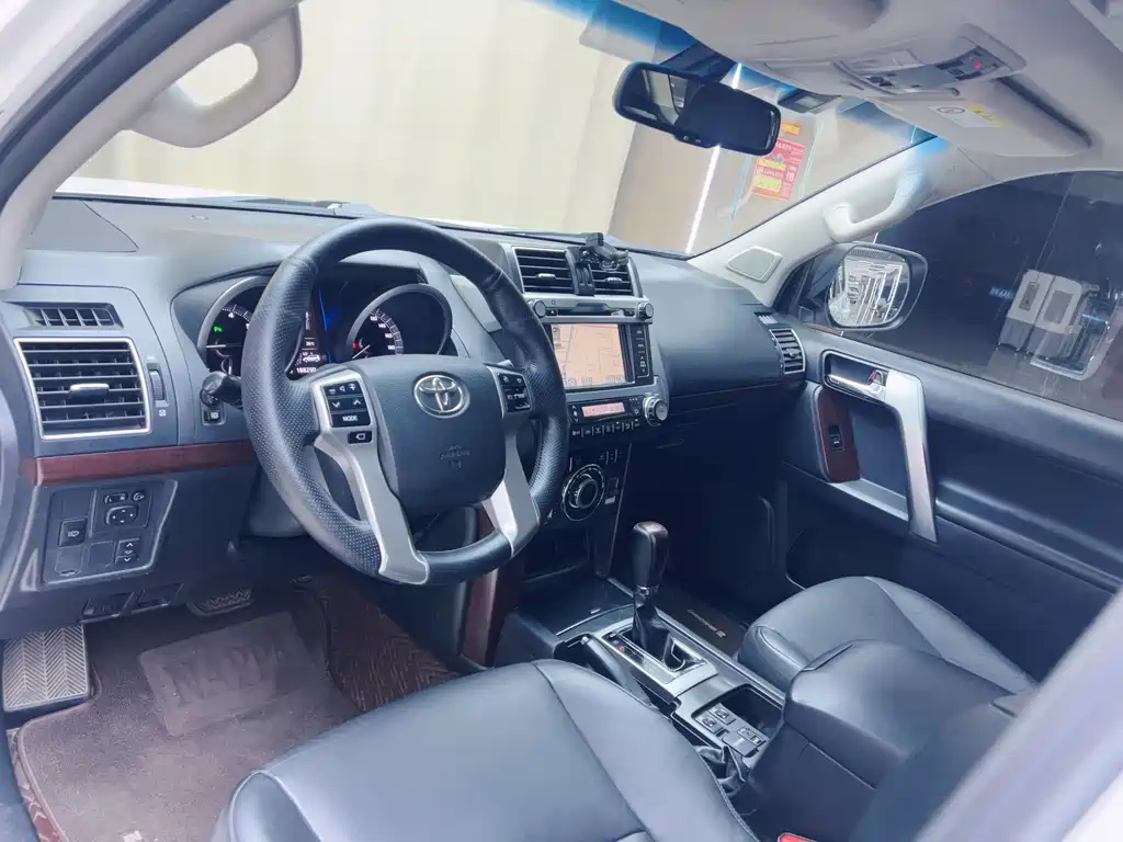 Toyota Prado — миниатюра 10
