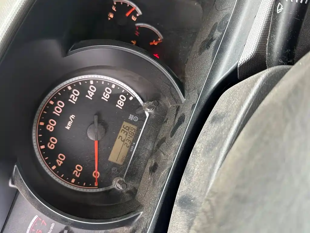 Toyota Hiace — миниатюра 8