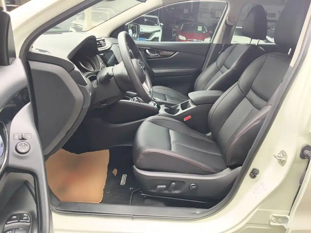 Nissan Qashqai — миниатюра 15