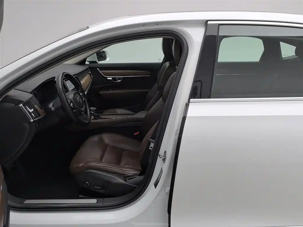 Volvo S90 2018 T5