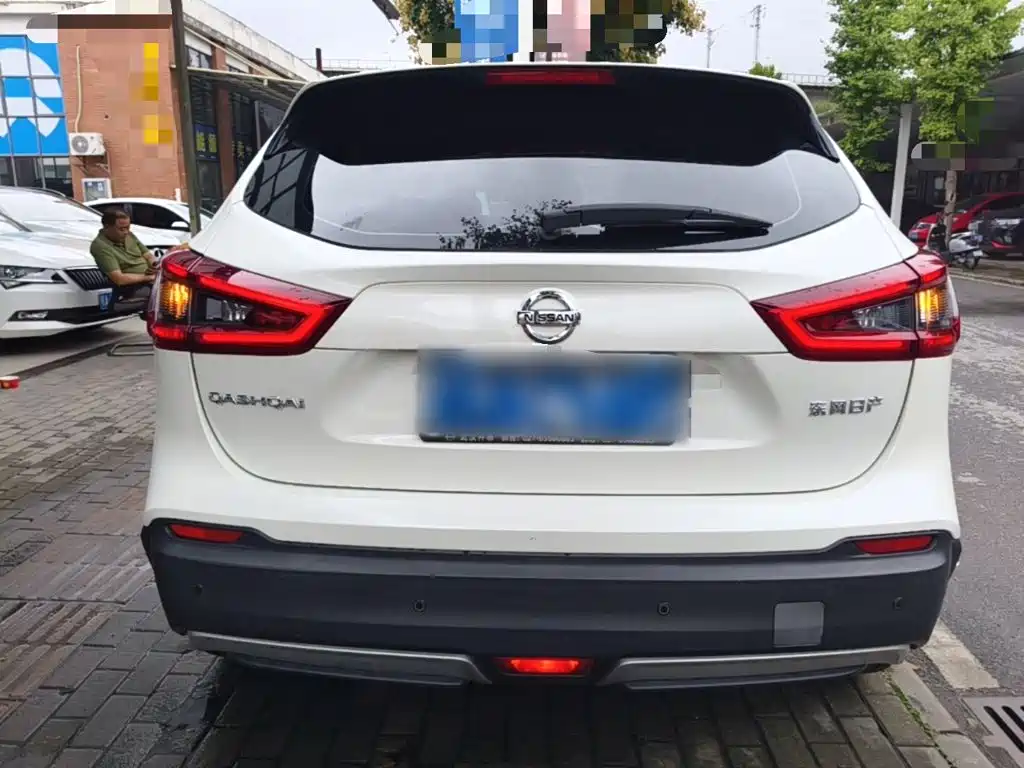 Nissan Qashqai — миниатюра 6