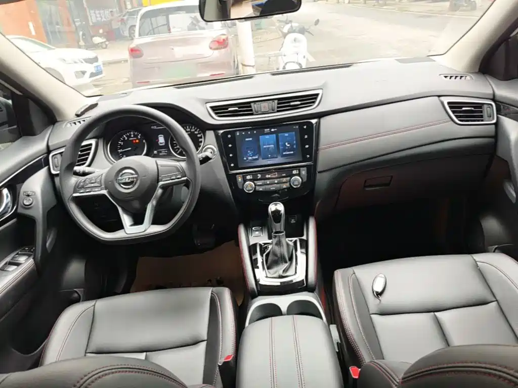 Nissan Qashqai — миниатюра 10