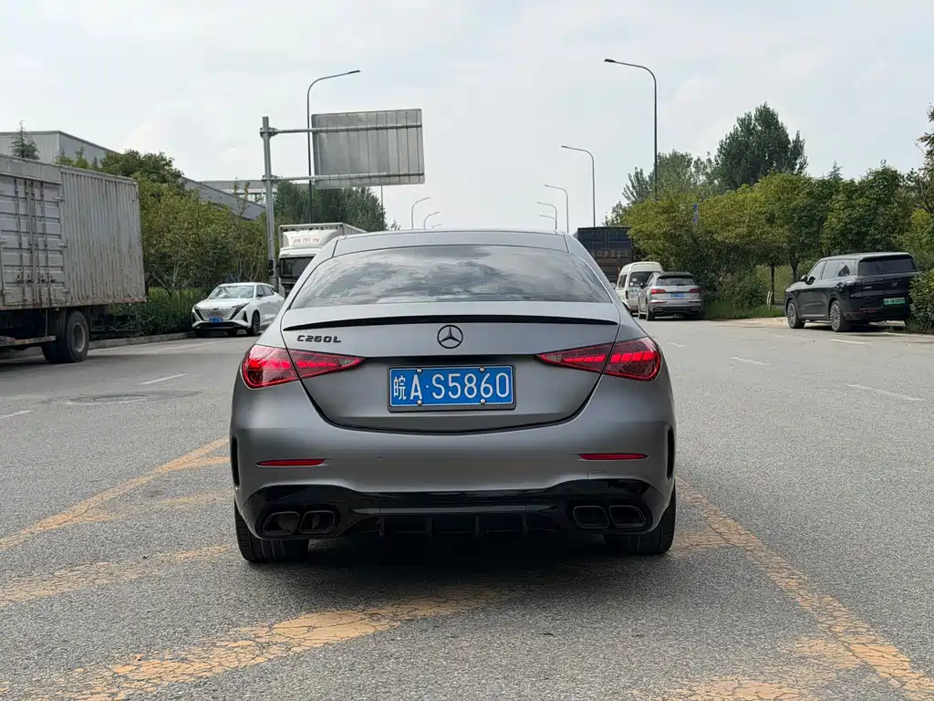 Mercedes-Benz C-Class — миниатюра 6