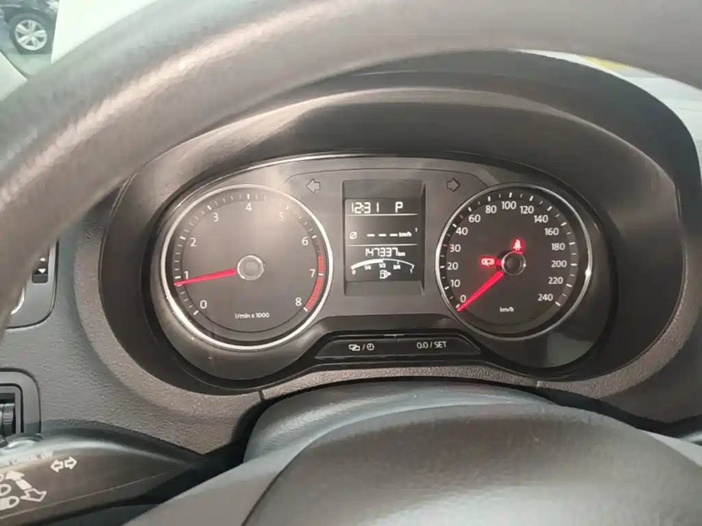Volkswagen Polo — миниатюра 12