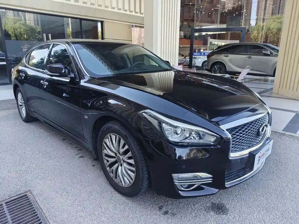 Infiniti Q70 2017 Q70L 2.5L Enjoy
