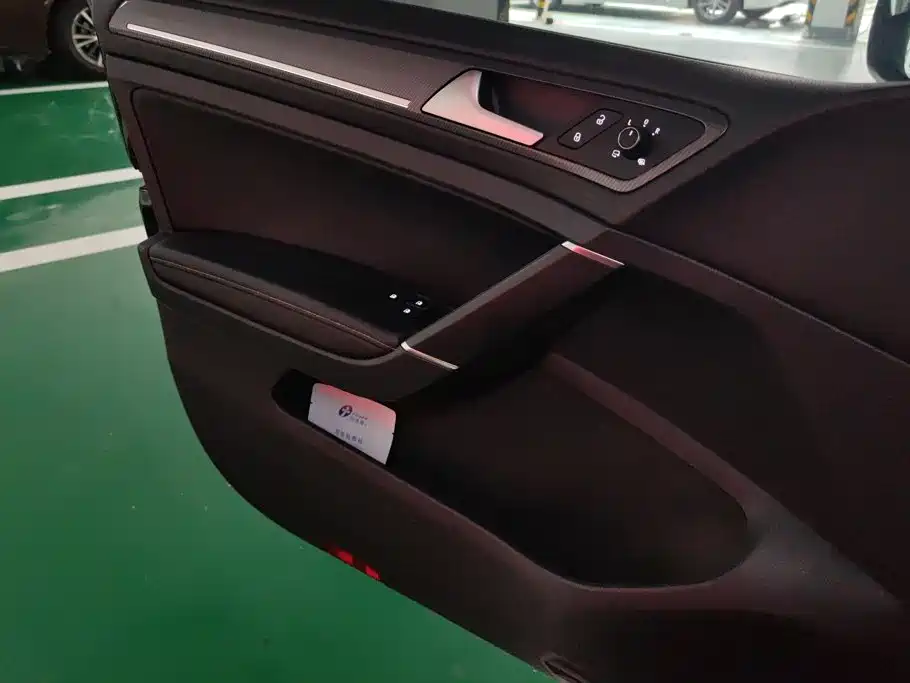 Volkswagen Golf — миниатюра 7