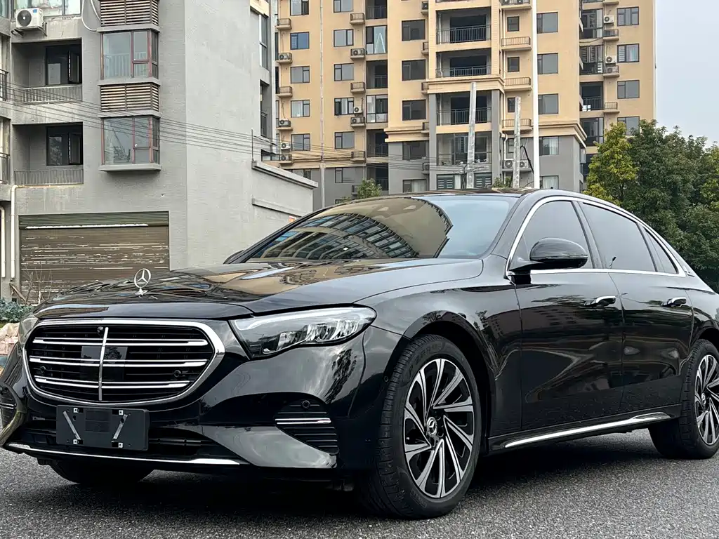Mercedes-Benz E-Class 2024