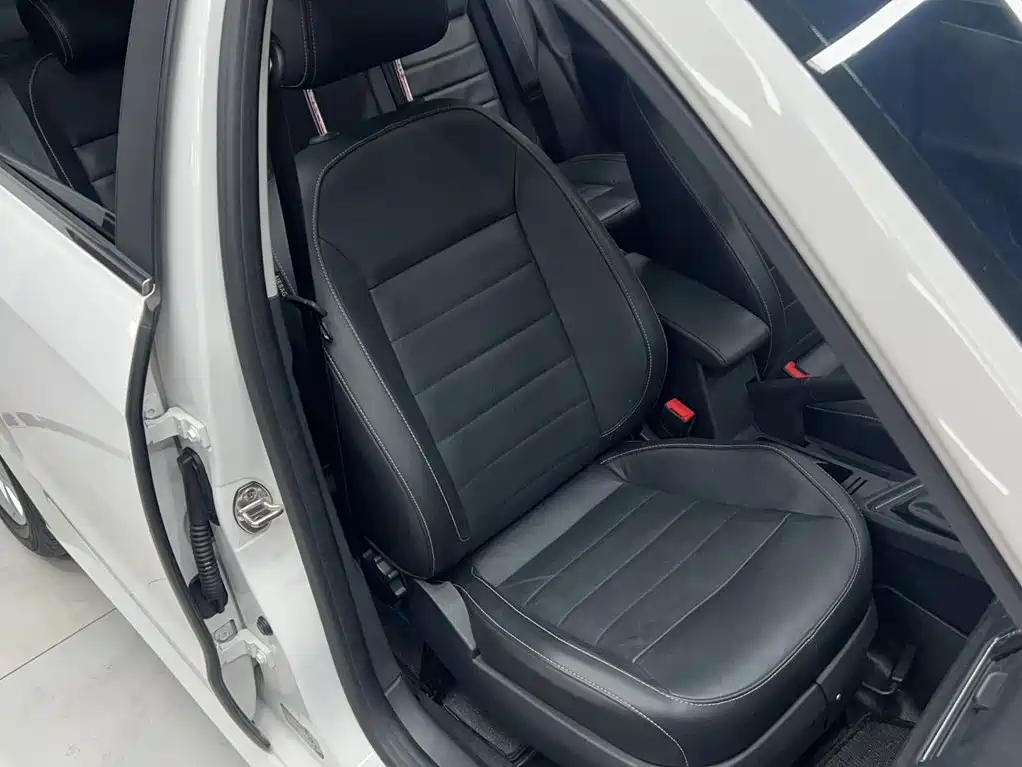 Volkswagen Lavida 2018 1.5L AT Comfort VI