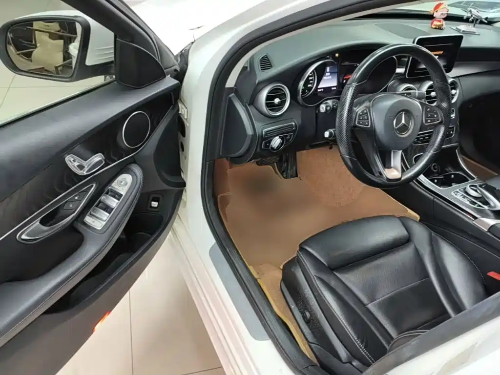 Mercedes-Benz C-Class (Import) — миниатюра 16