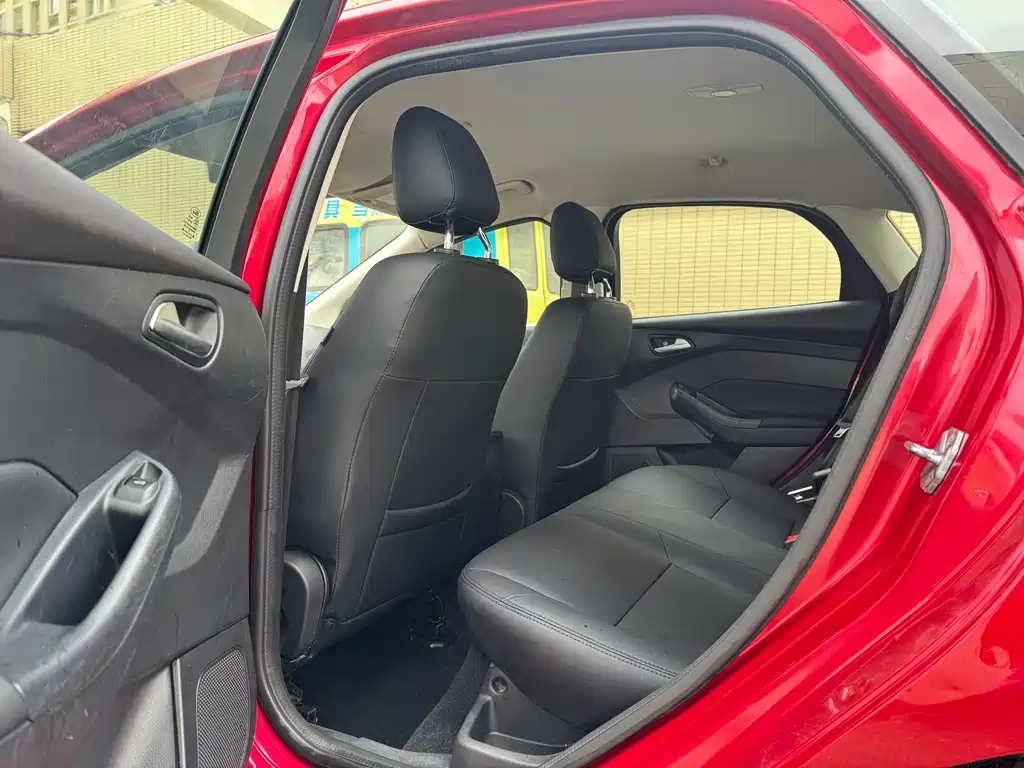 Ford Focus 2012 1.6L AT Comfort