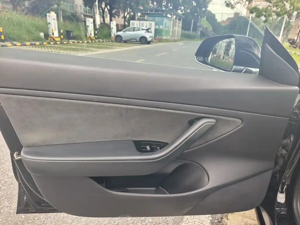 Tesla Model 3 2019 Performance