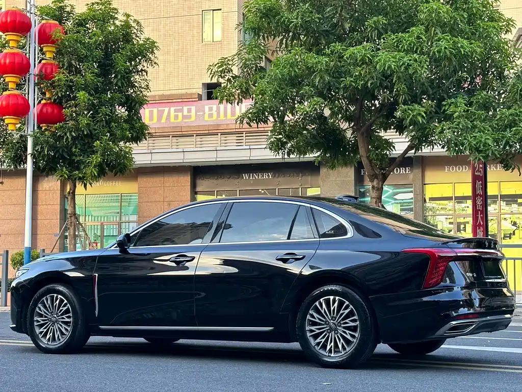 RED FLAG HONGQI H5