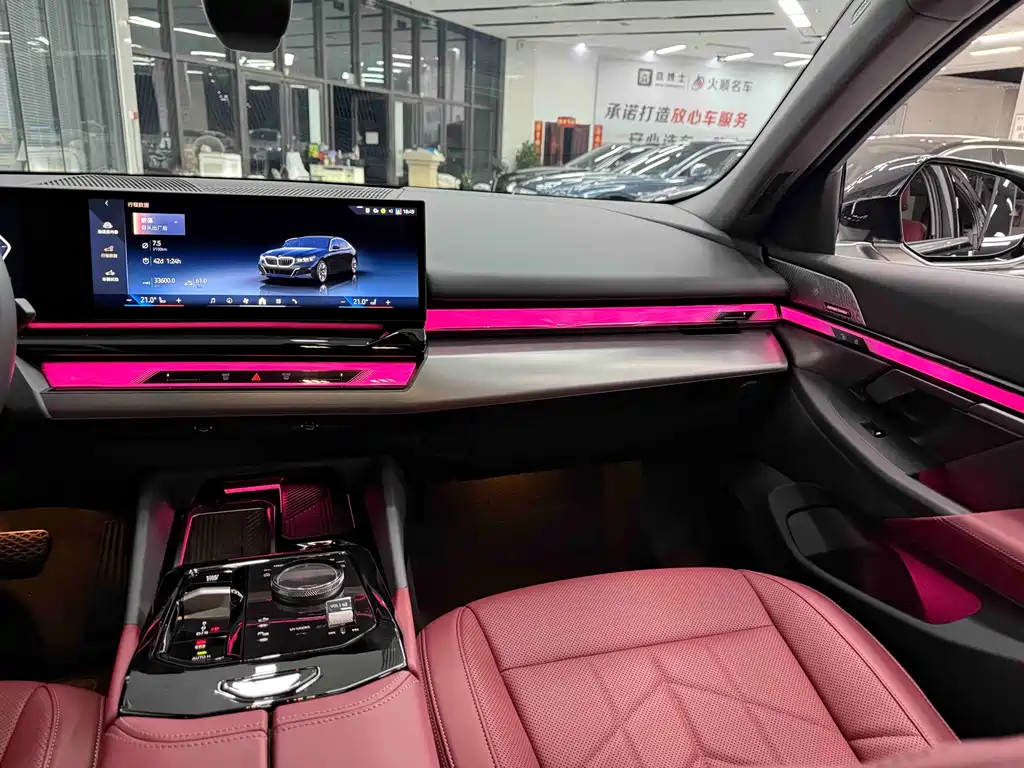 BMW 5 Series — миниатюра 18