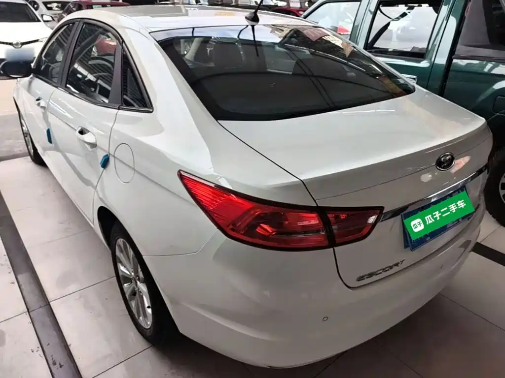 Ford Escort — миниатюра 5
