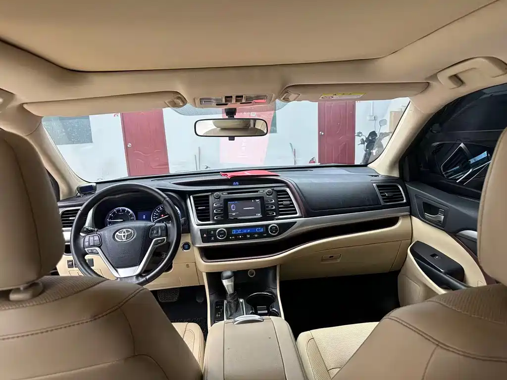 Toyota Highlander — миниатюра 5