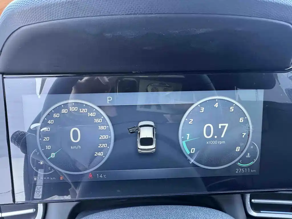 Hyundai Elantra — миниатюра 11