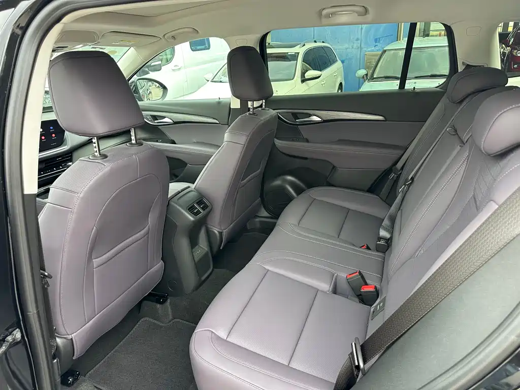 Buick Envision Plus Plus 2026 Plus 28T Platinum