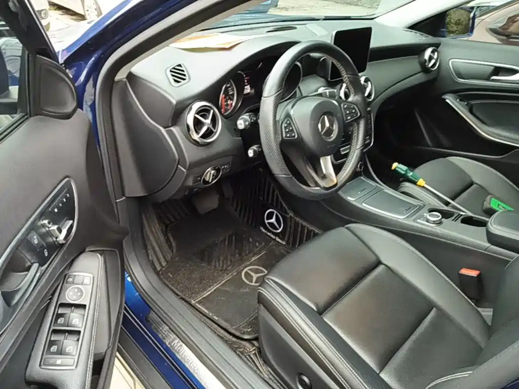 Mercedes-Benz GLA — миниатюра 16